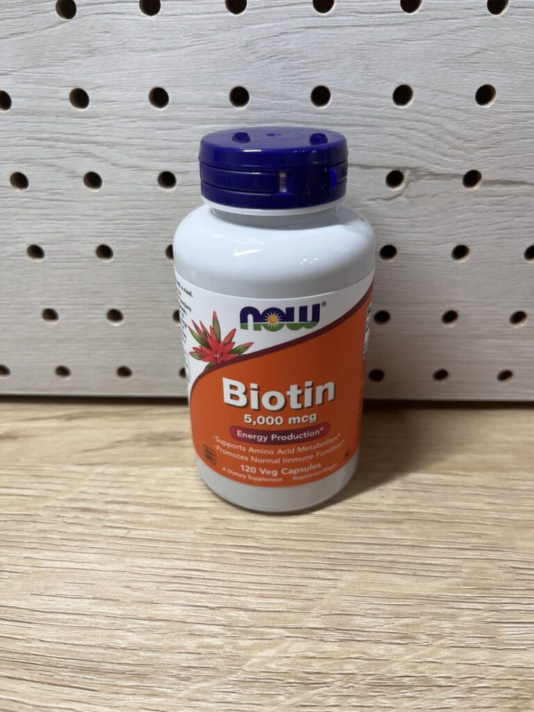 ナウフーズのビオチンサプリメント(Biotin 5,000 mcg)ボトル