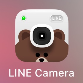 LINEカメラアプリのアイコン。中央にくまの顔とカメラレンズがデザインされている。