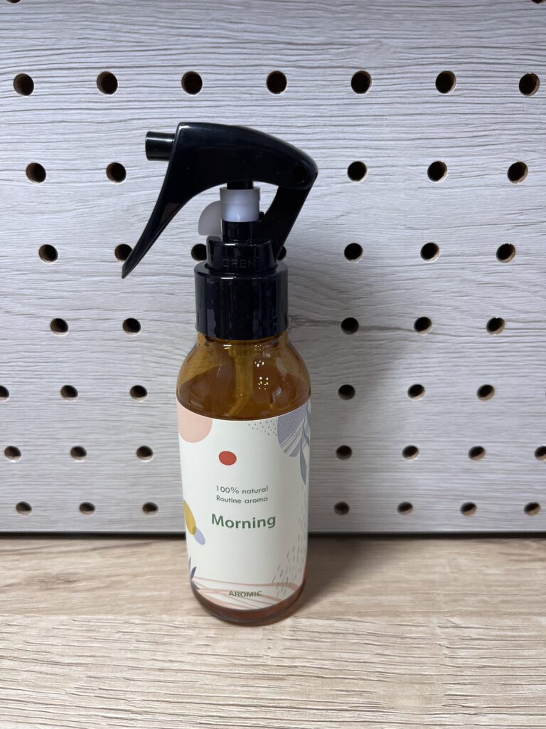 アロミックスタイルのモーニングスプレー。柑橘系の香りで、朝のリフレッシュや在宅ワーク前の気分切り替えにぴったり。