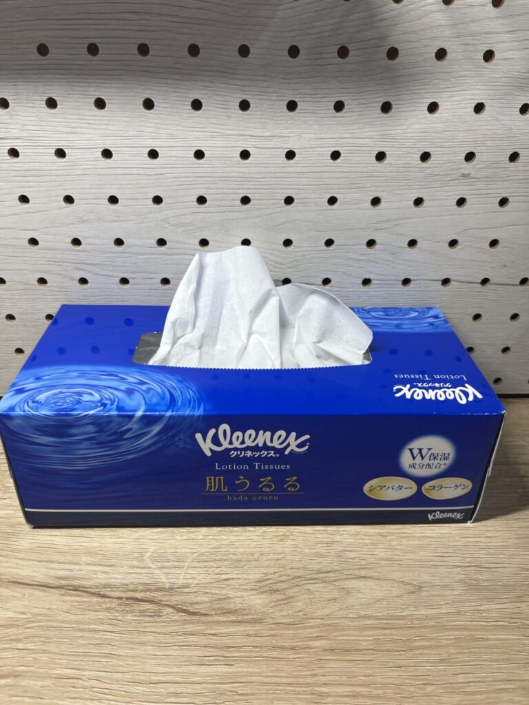 風邪のとき用に1箱だけ常備している肌にやさしいティッシュ。