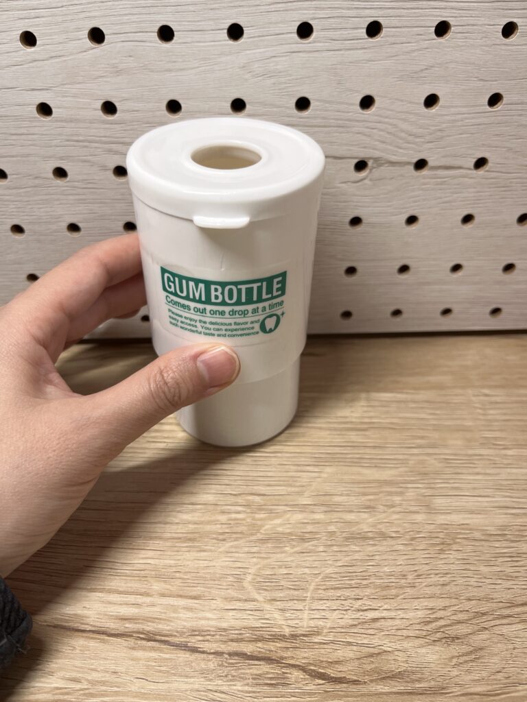 ガムボトルの取り出し口の構造