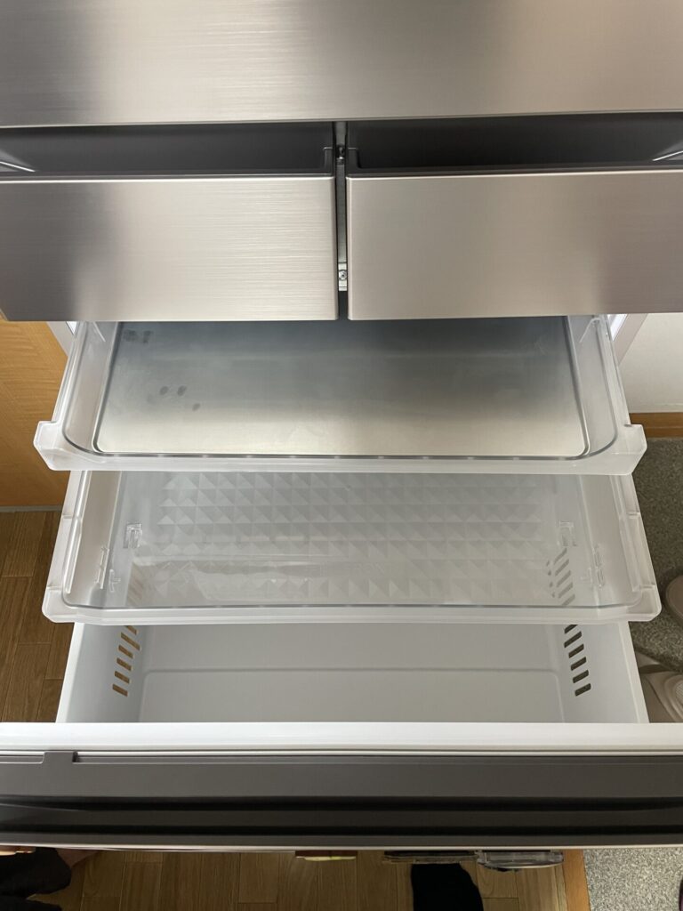 日立470L冷蔵庫の小物冷凍室と大容量冷凍室